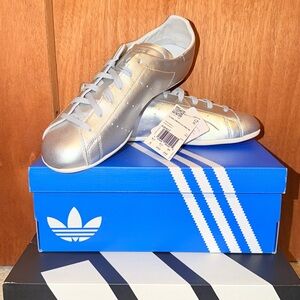 8w 6.5y Adidas Metallic Silver Stan Smith Lo Pro Sneakers